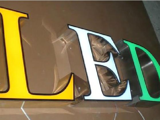 阳新介绍LED招牌的基础知识。