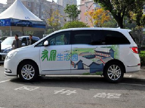 阳新户外车贴喷绘如何保持效果?