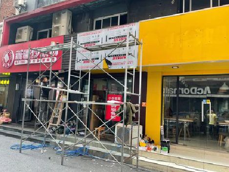 阳新制作广告招牌如何避免它发黄？